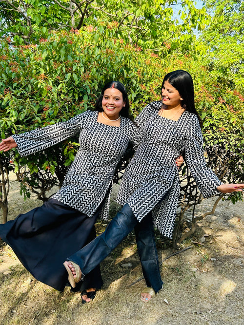 Deewani Black Floral Kurti with Elegant Fit