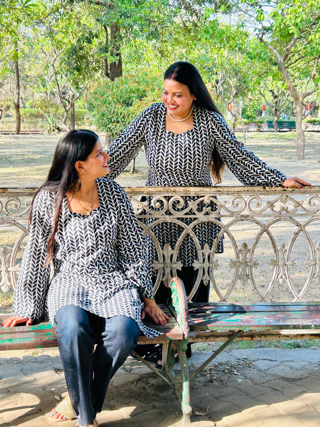 Deewani Black Floral Kurti with Elegant Fit